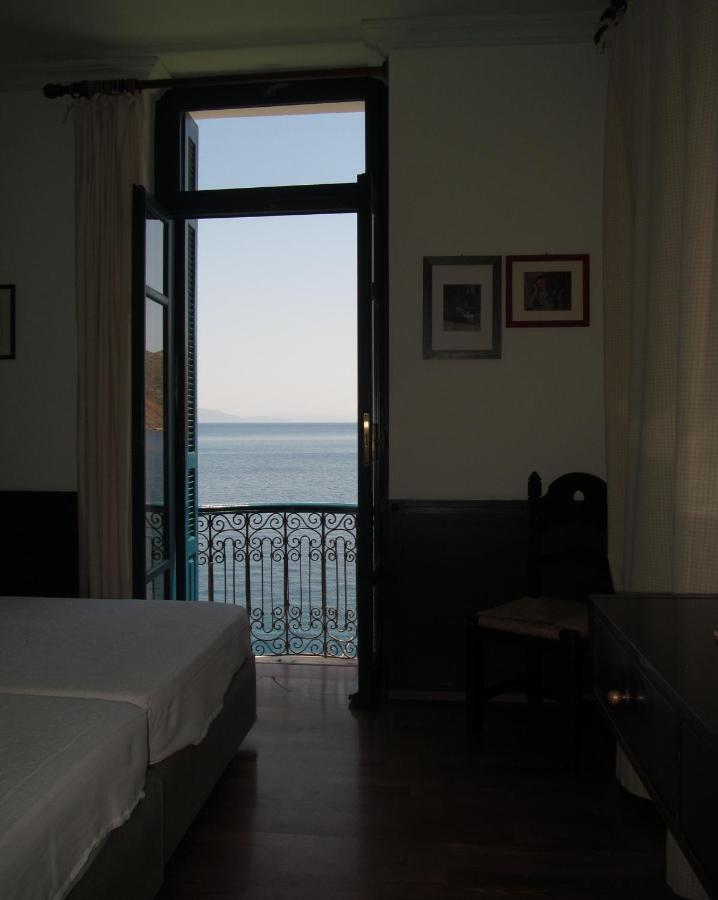 Hotel Aliki سيمي المظهر الخارجي الصورة