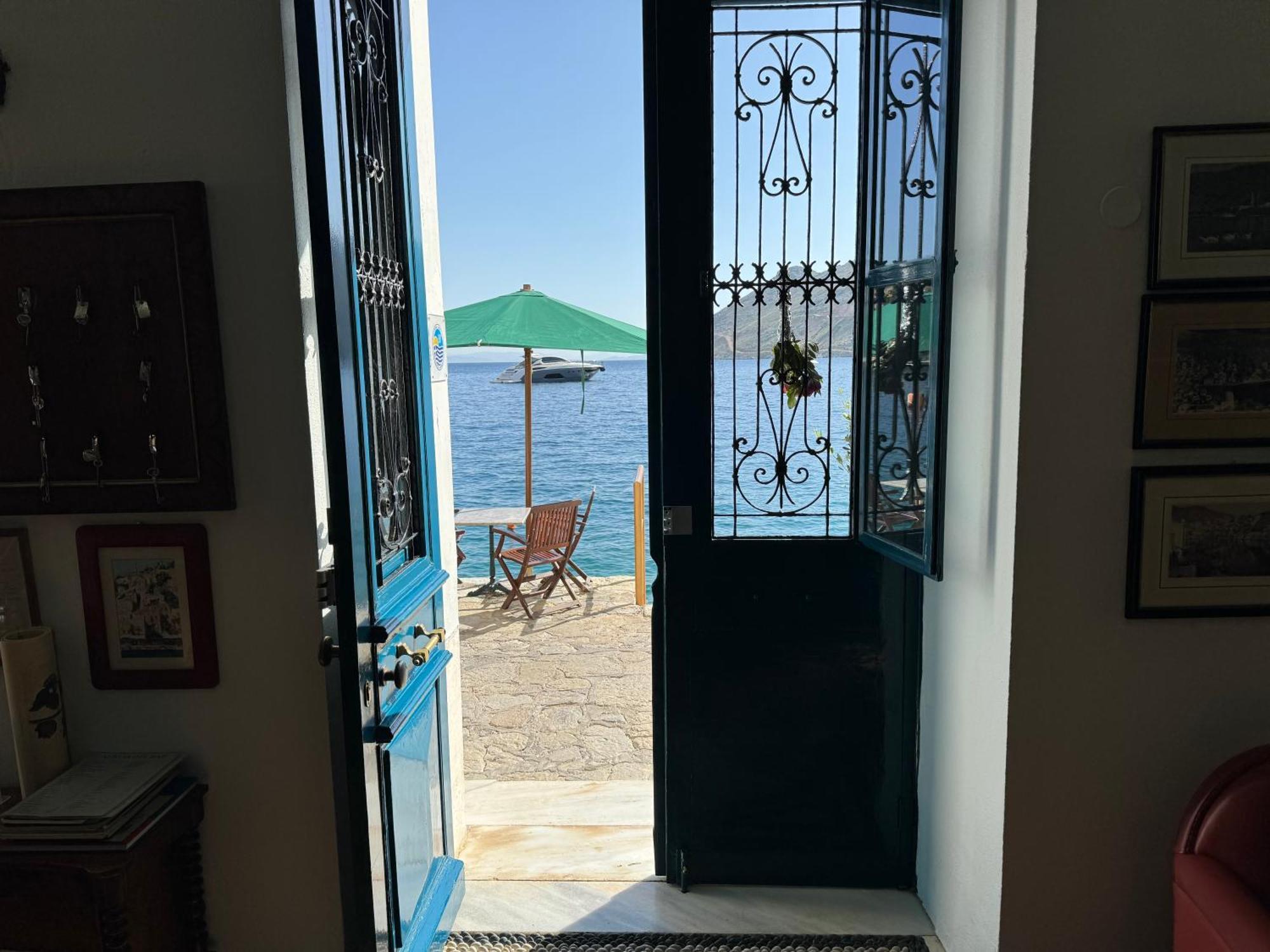 Hotel Aliki سيمي المظهر الخارجي الصورة